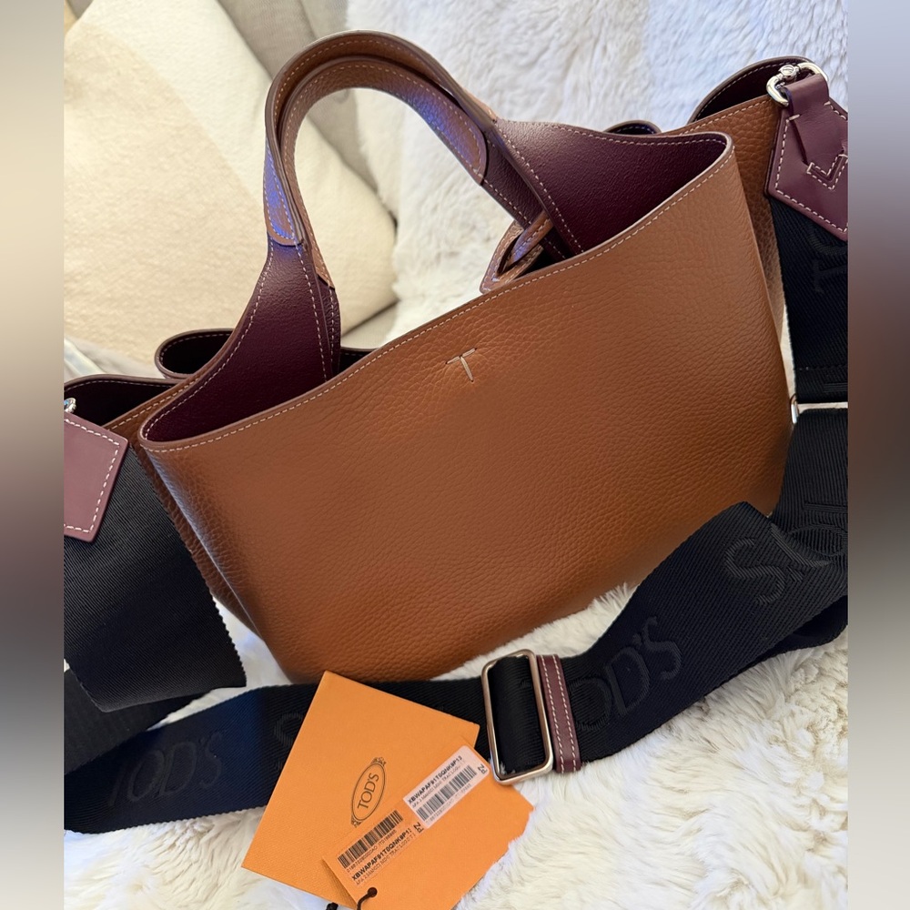 Tod's Mini Leather Tote - Picture 4 of 16